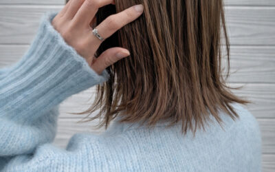 毎日の服に馴染む、扱いやすい長さ