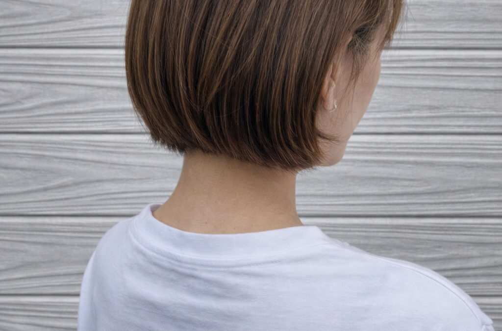 首元すっきり丸みショートボブ